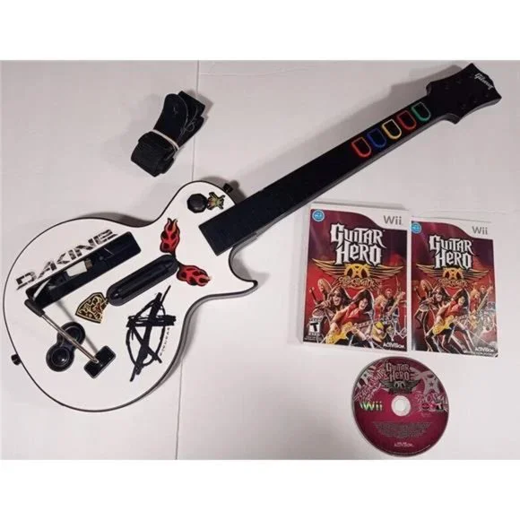 TESTED! Wii Guitar Hero Gibson Les Paul White Wireless Guitar w/ Strap & Game - Picture 6 of 10